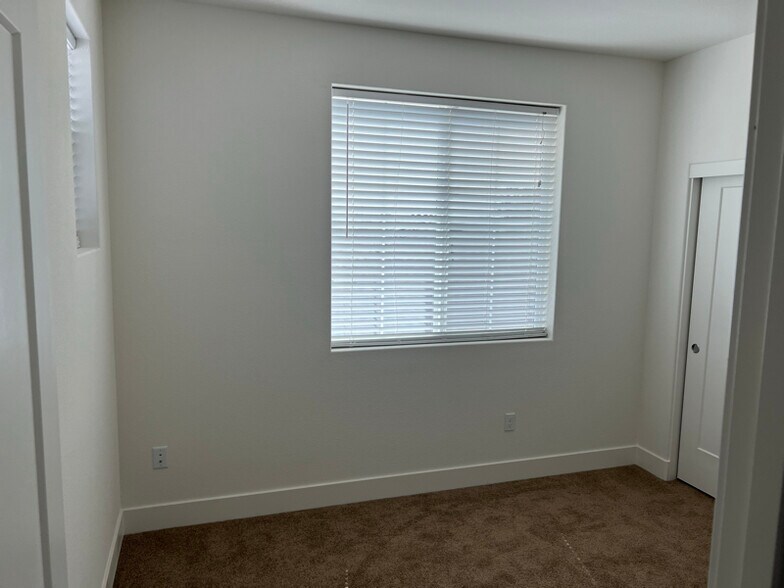 Building Photo - 2923 Crosswinds Wy