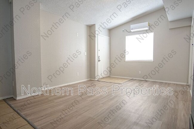 Building Photo - 3403 Pershing Dr