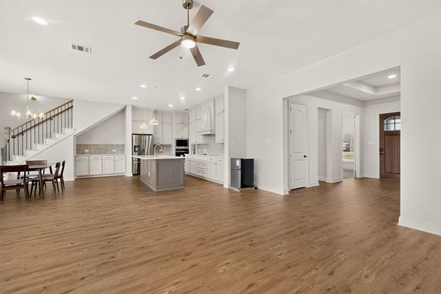 Building Photo - 814 Lakewood Ct