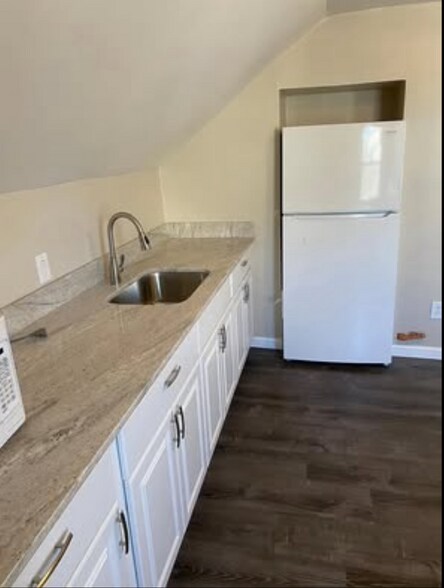 Building Photo - 79 Vine St