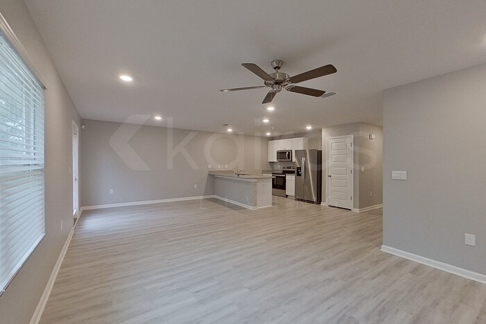 Building Photo - 373 Monarch Ln