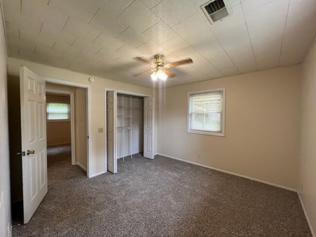Building Photo - 2BR house near CofO!!!
