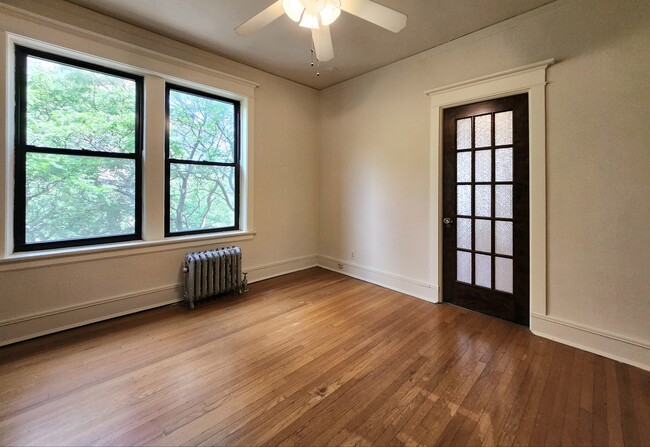 Building Photo - 5600 S Dorchester Ave