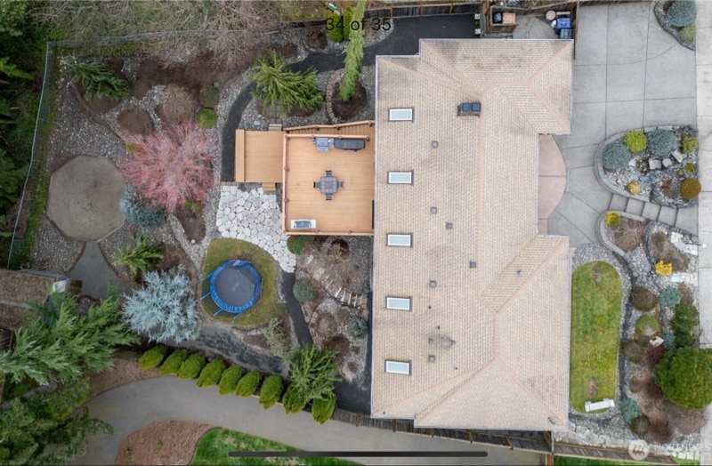 Building Photo - 3 bedrooms For Rent