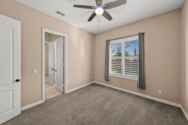 Building Photo - Stunning Single-Story Luxury Home in Coveted Rolling Hills Ranch