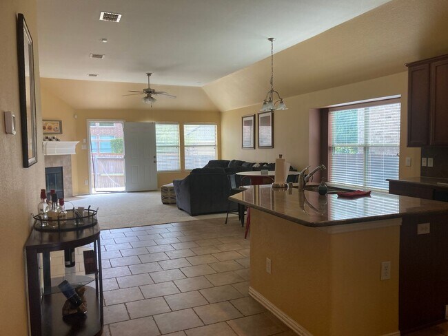Building Photo - 3 Bed 2 Bath House For Lease in Frisco, Te...