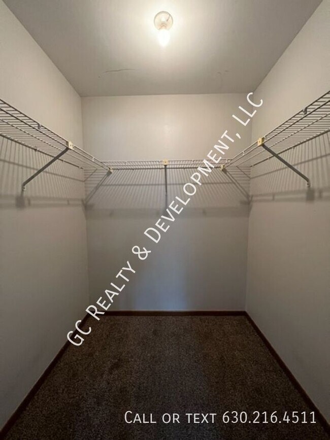 Building Photo - 47 Gant Cir