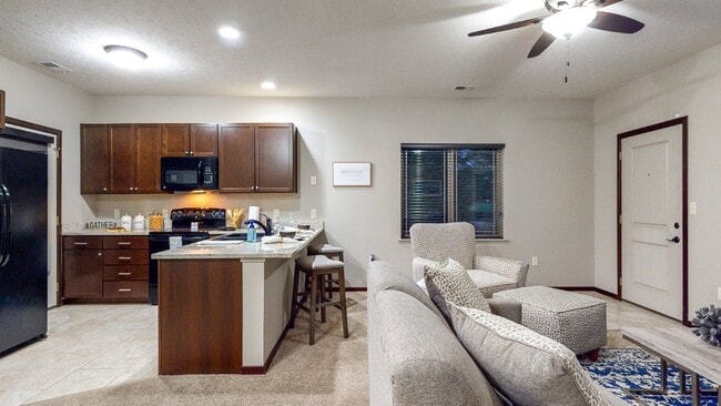 Building Photo - The Villas at Wilderness Ridge