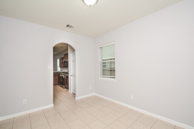 Building Photo - 30915 W Lost Creek Blvd