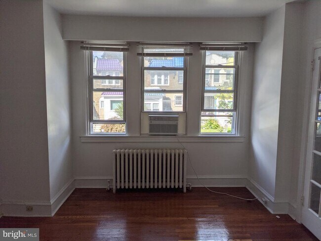 Building Photo - 102-8 W Sedgwick St