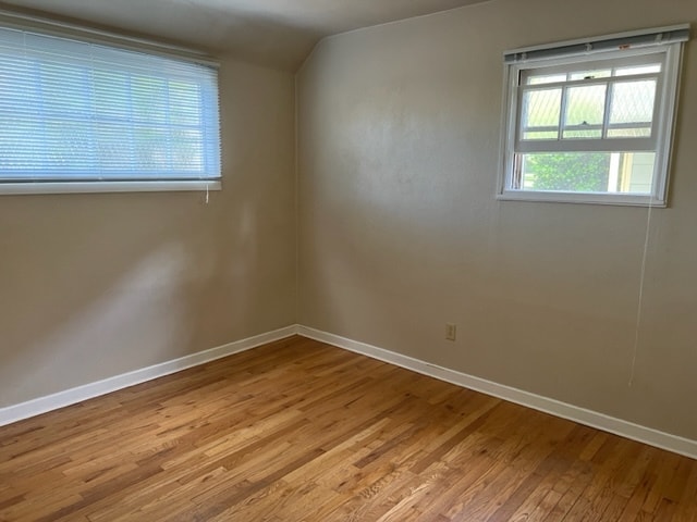 Main Level Bed #1 - 02 - 442 NW 30th St