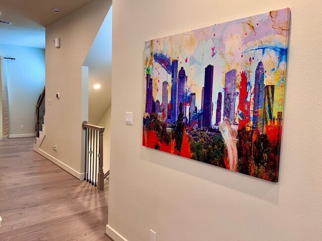 Building Photo - 131 Eastwood St