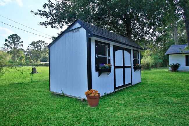 Building Photo - 17078 Oak Grove Ln