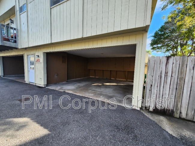 Building Photo - 6132 Hidden Cove