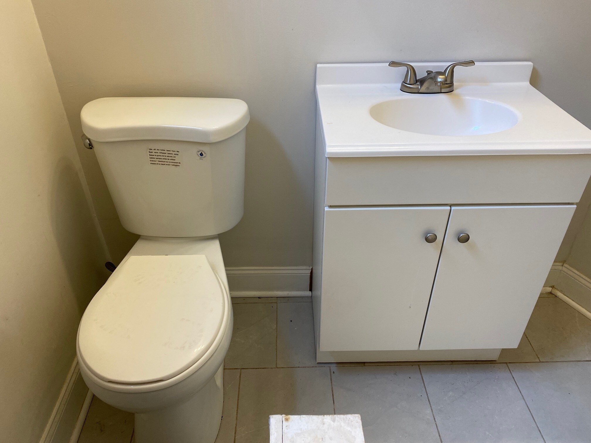 Full Bathroom - 2530 N 18th St