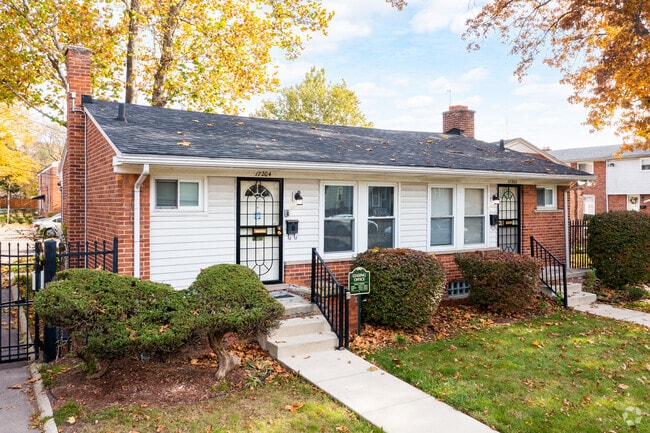Leasing Office - St James Co-Op