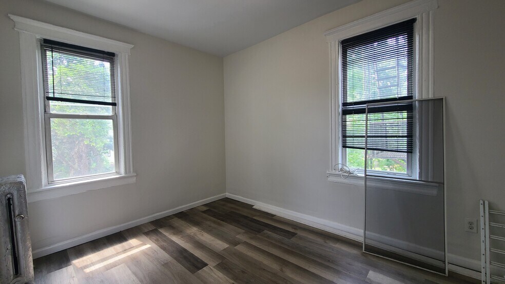Building Photo - 89 Wegman Pky