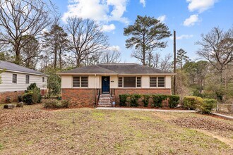 Building Photo - 1321 5 Mile Rd
