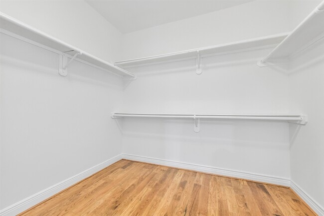 Building Photo - 1529 Rosewood St