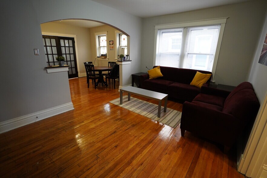 Building Photo - 750 Leland Ave