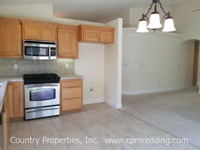 Building Photo - Spacious 3-Bedroom Plus Office Home in Riv...