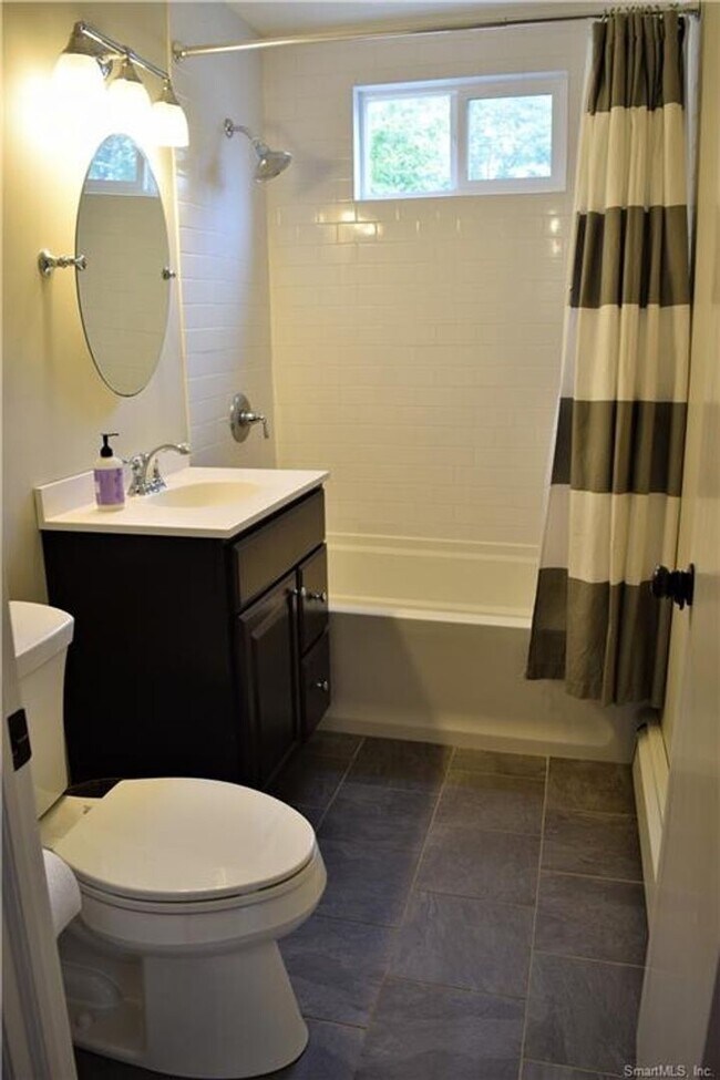 Building Photo - Lovely 3 Bedroom 2 Bathroom Single Family Home In Desirable West Hartford