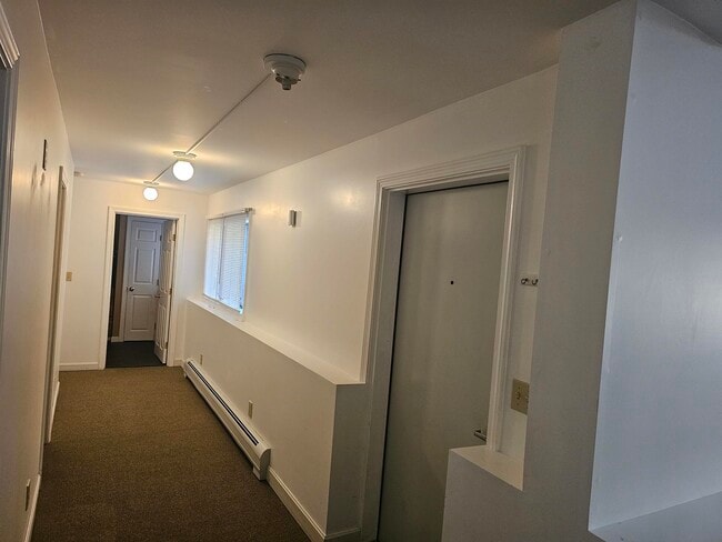 Building Photo - 30 Sterling Ln