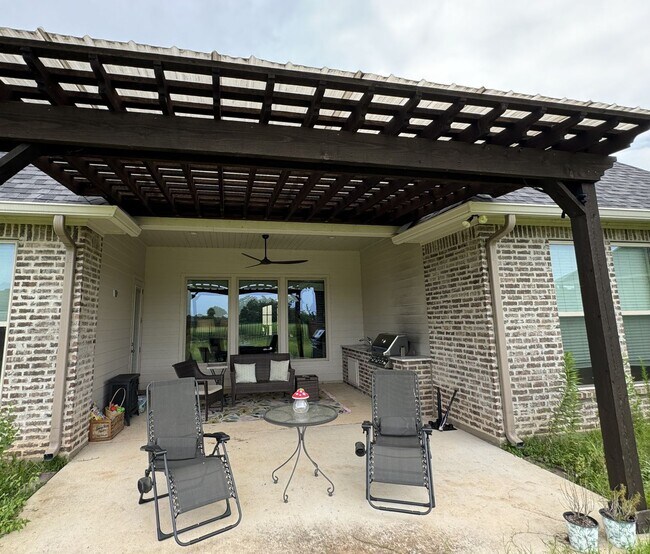 Building Photo - 629 Dumaine Dr