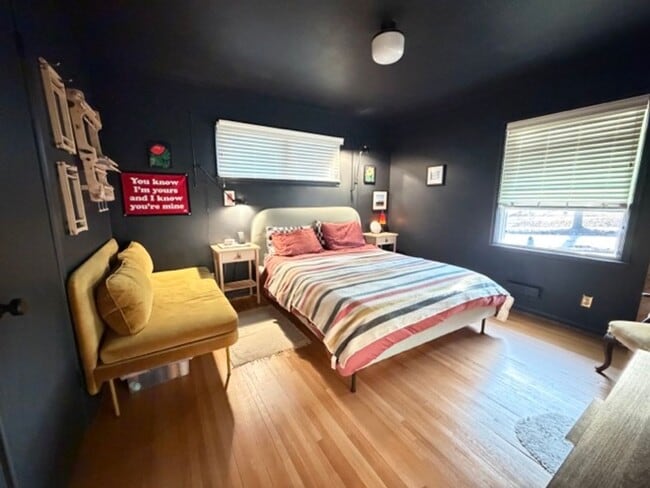 Building Photo - Stylishly Updated 4BR Home in the Heart of Northeast Minneapolis!