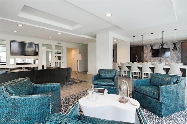 Building Photo - 1030 3rd Ave S