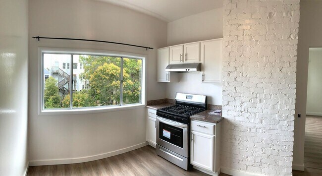 Building Photo - 756-758-758 8th Ave
