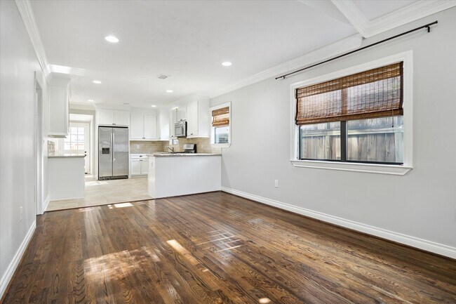 Building Photo - 932 Pizer St