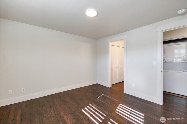 Building Photo - 1016 SW 152nd St
