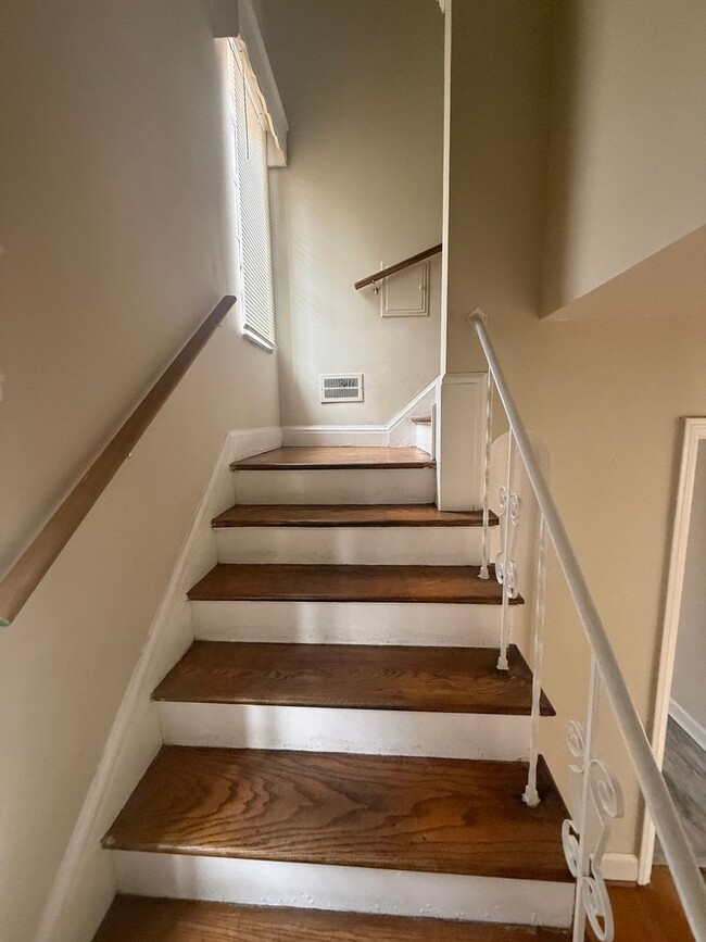 Building Photo - 12847 Maiden St