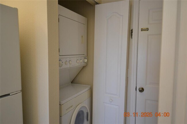 Building Photo - 204 Hemingway Dr