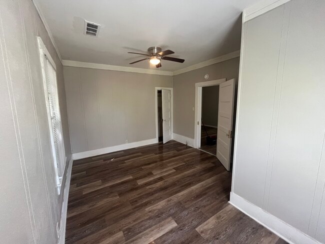 Building Photo - 1812 S Martin St