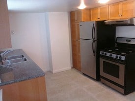 Building Photo - 2073 Clinton Ave