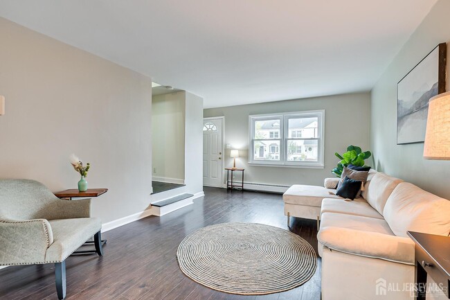 Building Photo - 35 Victory Ct