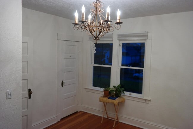 SW facing Bedroom - 1319 NE AINSWORTH STREET