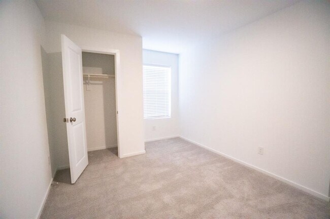 Building Photo - 1107 Rustic Willow Dr