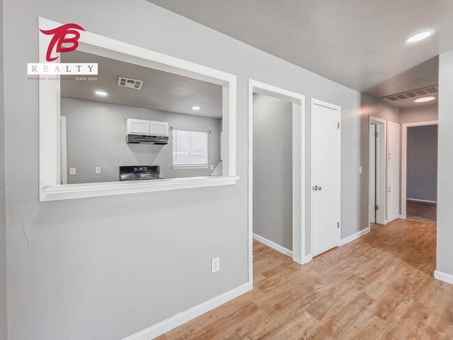 Building Photo - 7101 NW 20th St