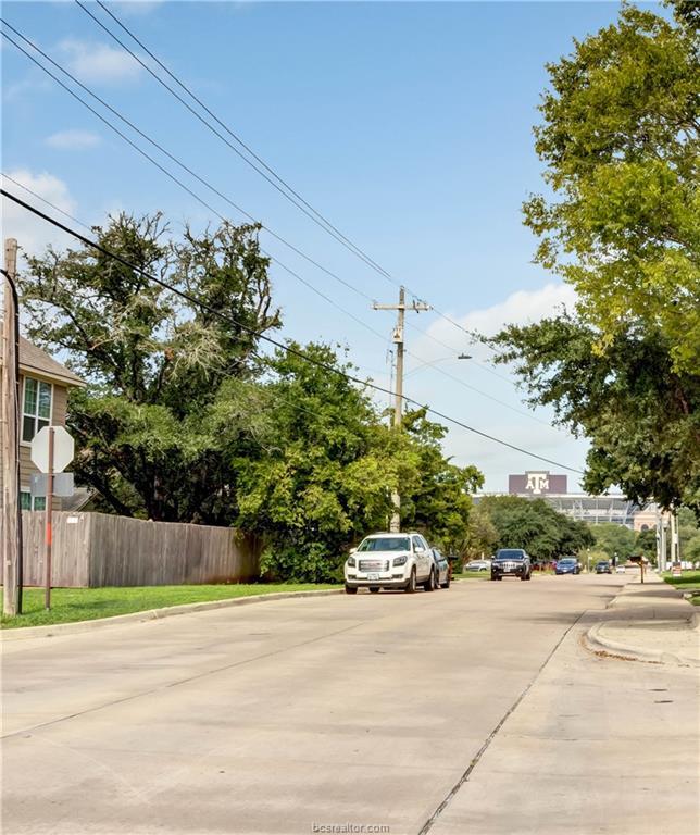 Building Photo - 1001 Welsh Ave