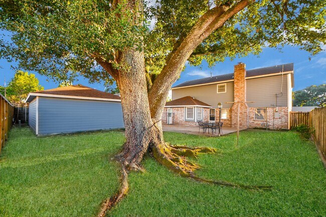 Building Photo - 7310 Ridge Oak Dr