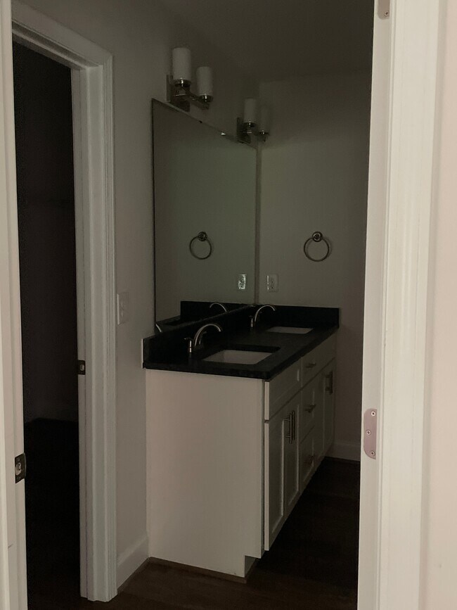 Building Photo - 108 Solis Ct