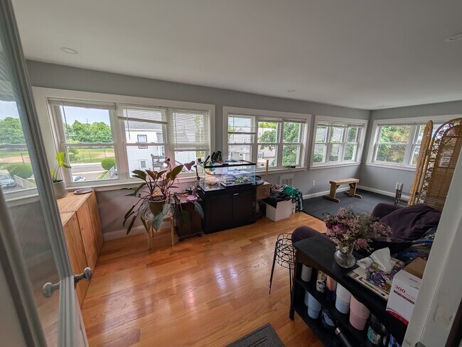 Building Photo - 11 Kearney St