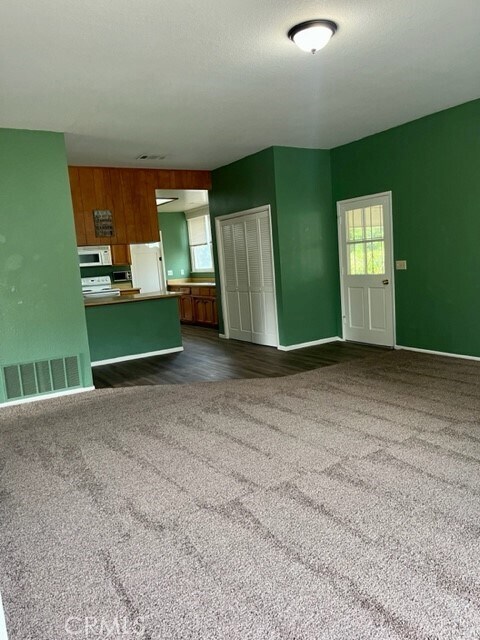 Building Photo - 431 Chestnut Ave