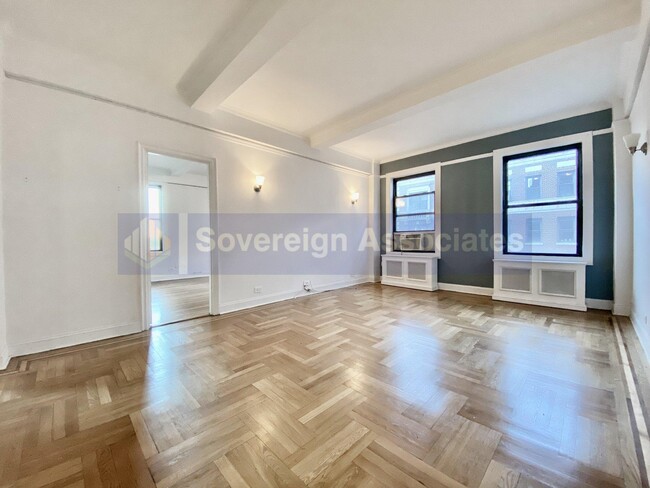 Building Photo - 308 W 104th St