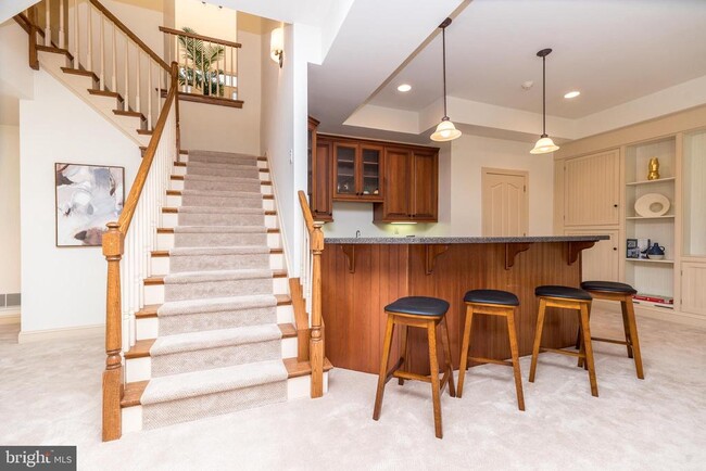 Building Photo - 5812 Hickory Hollow Ln