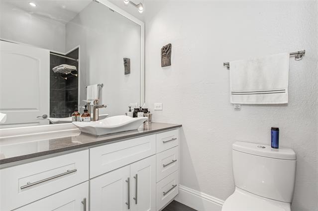 Building Photo - 4719 Junius St