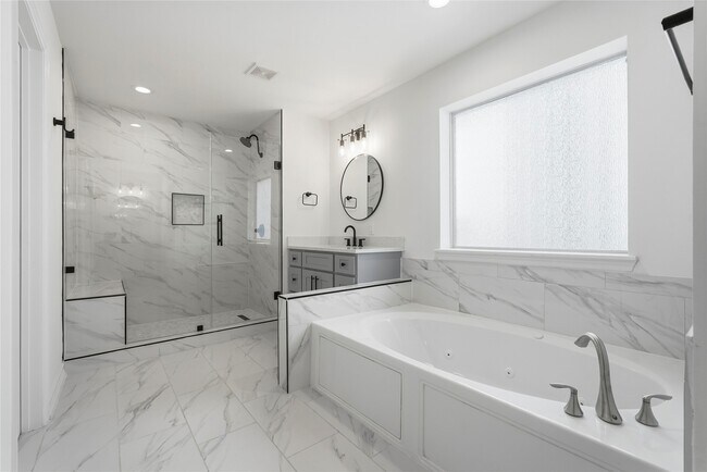 Building Photo - 1528 Birdsall St